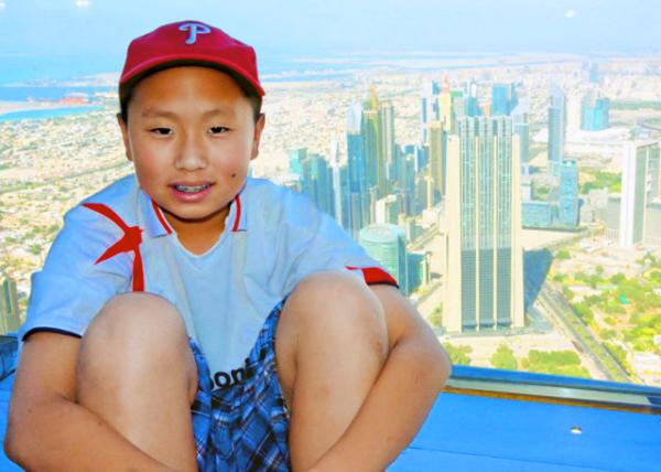 11_2013-12-08_Burj Khalifa_Observation Deck @ Burj Khalifa Offering Unparalleled Panoramic Views of Dubai & the Surrounding Area from the World's Tallest Bldg-20001.JPG