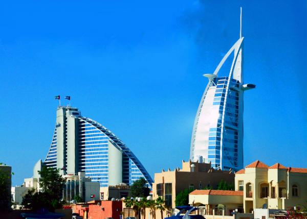 15_2013-12-08_Jumeirah Beach Hotel & Jumeirah Burj Al Arab.jpg