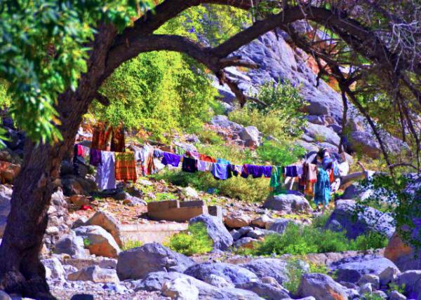 20_2013-12-11_Nakhl Springs_Air-Dried Clothing ���·�-40001.JPG