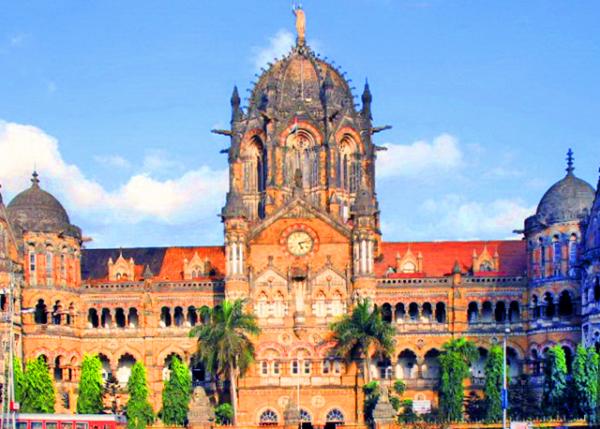 04_2013-12-14_Victoria Train Station in the Late 19th-Century Indo-Saracenic & Victorian Gothic Revival-10001.JPG