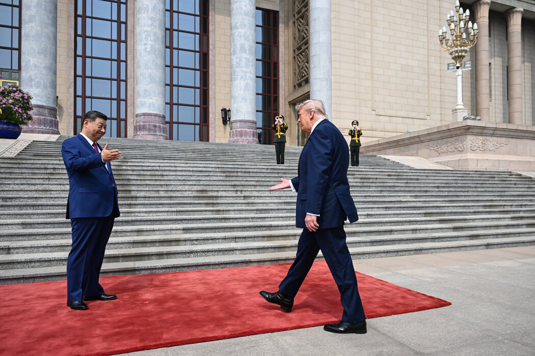 上个月,习近平在北京欢迎特朗普总统。特朗普表示,访华期间两人“非常深入地”讨论了台湾问题和对台军售问题。