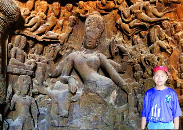 20_2013-12-15_Elephanta_Ardhanarishvara (Centre) Half Female (Parvati) & Half Male (Shiva) ��Ů��ʪ������-50001.JPG