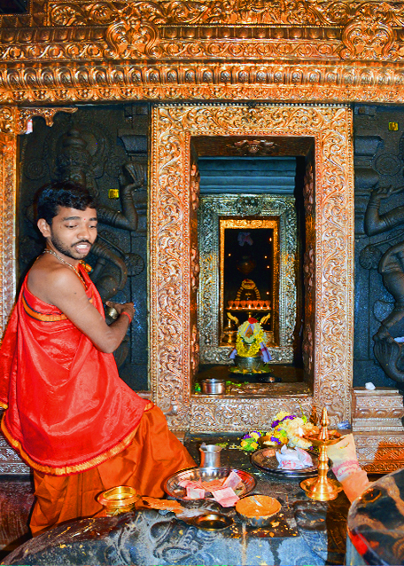 12_2013-12-17_Devotion to Lord Shiva, Seeking Blessings for Prosperity, Well-being, & Spiritual Enlightenment.jpg