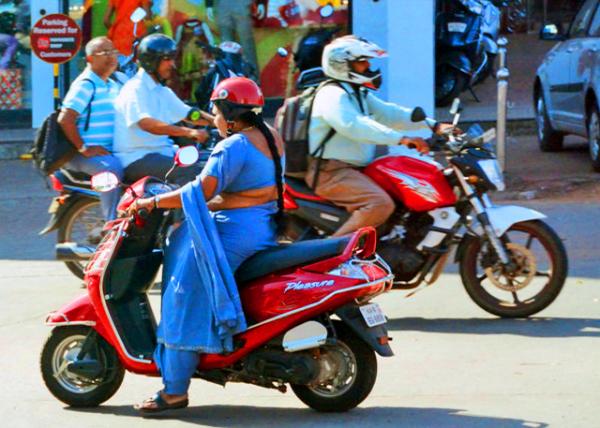 32_2013-12-17_Motorcycles_Women are no inferior to men ����������ü0001.JPG