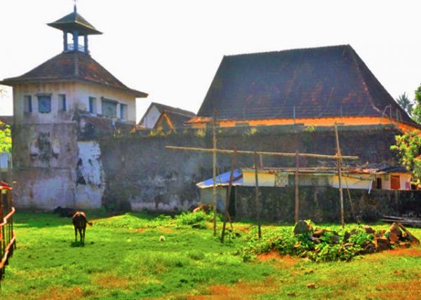 17_2013-12-18_Paradesi Synagogue Built in 1568, the Oldest Synagogue in India �������̫����-10001.JPG