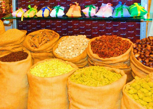 25_2013-12-18_Spices_A Variety of Exotic Spices Sold in Bulk ɢװ���۸�����������-20001.JPG