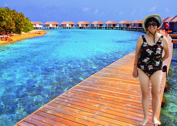 12_2013-12-20_Maldivian Bungalow Villas via a Boardwalk Jetty ��������ͷǰ��ˮ�ϱ���-10001.jpg