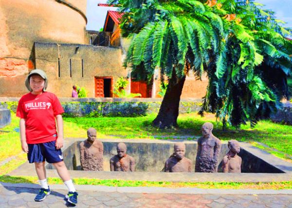 18_2013-12-27_Christ Church Anglican Cathedral_Monument to the Slaves the Last Permanent Slave Market in East Africa ū������ء���������������ū���г���0001.JPG