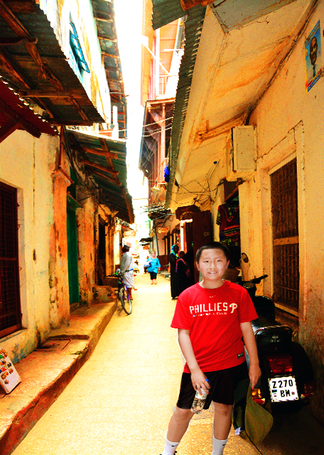 1781385439352183.jpg 41_2013-12-27_Narrow & Winding Street-2.jpg