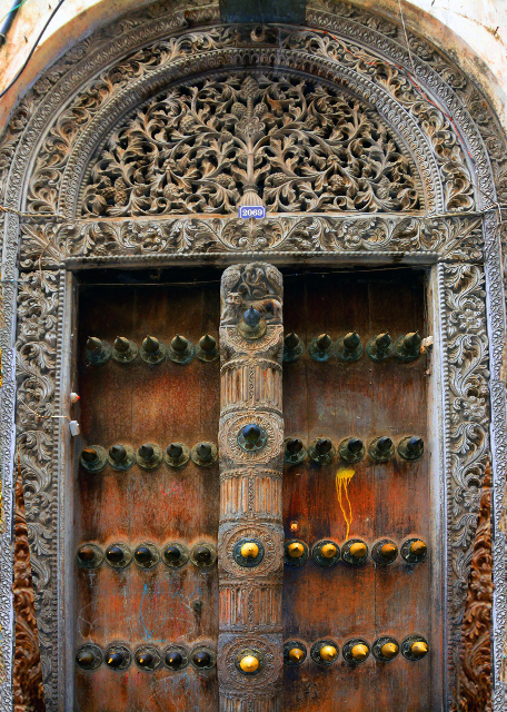 1781394845935288.jpg 50_2013-12-27_Door_House of Tippu Tip, Slave Trader (1837-1905).jpg