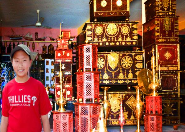 52_2013-12-27_Souvenir Store-1.jpg