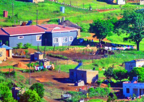 04_2014-01-03_Zulu Land_Mandela Houses in A Zulu Village ��³�塤������ס��-30001.JPG