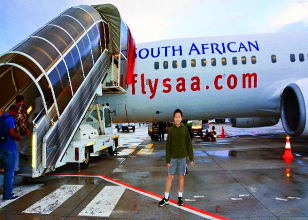 03_2014-01-07_Departure from JNB Intl Airport to Victoria Falls, Zimbabwe Լ����˹�����ʻ�����ǰ����Ͳ�Τά�������ٲ�-0001.JPG