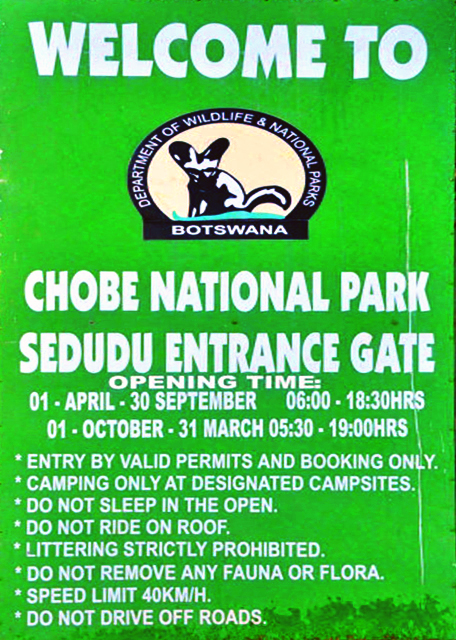 12_2014-01-08_Chobe NP Sedudu Tntrance Gate0001.JPG