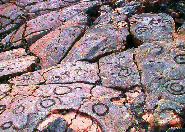 07_10-02-07_ Waikoloa Petroglyph, Dating Back to the 16th Century as the Island's Indigenous Culture.jpg