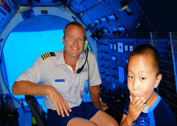 10_10-01-07_ Atlantis Submarine Ride-10001.jpg