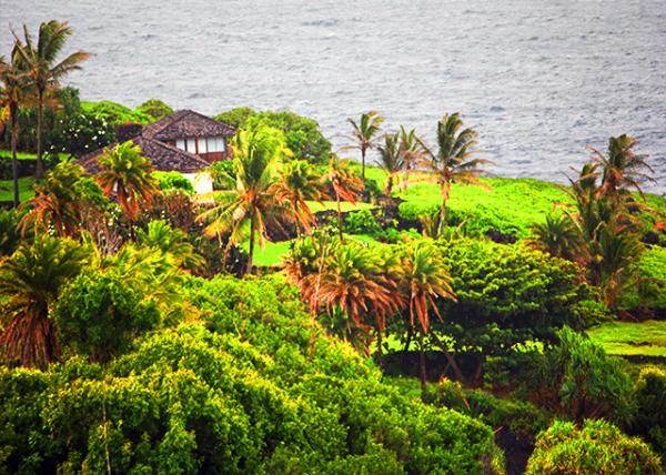 38_10-06-07_ Oceanfront Retreat, Tucked along the Dramatic Coastline.jpg