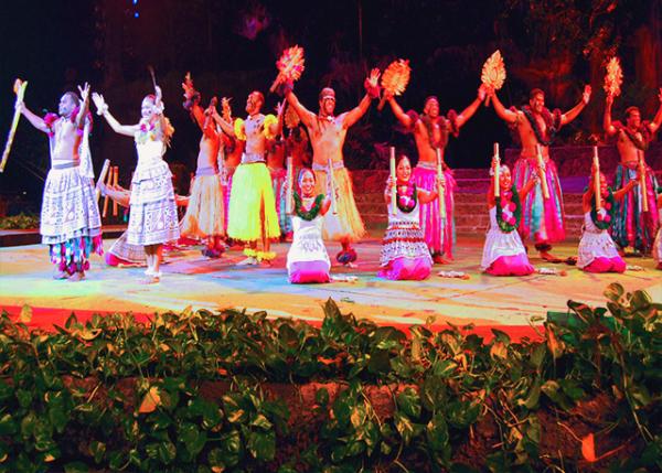 11_09-28-07_ Polynesian Cultural Ctr_H���CBreath of Life �������ĺ�����0001.JPG