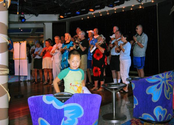 14_10-07-07_ NCL Pride of Aloha_Ukulele Performance ������������.jpg