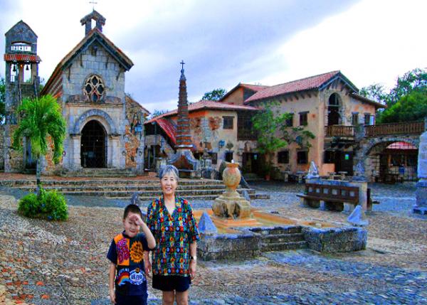 09_02-01-08_ La Romana_St. Stanislaus Church w Monumnet Fountain���ʥ�˽���-20001.JPG