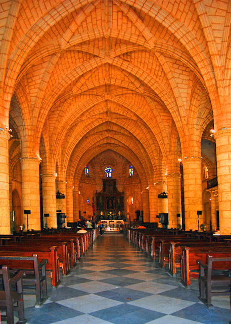 34_02-02-08_ Santo Domingo-Cathedral of Santa Maria of the Incarnation Interior of the 1st Cathedral of America, Highlighting the Ribbed Vaults0001.JPG