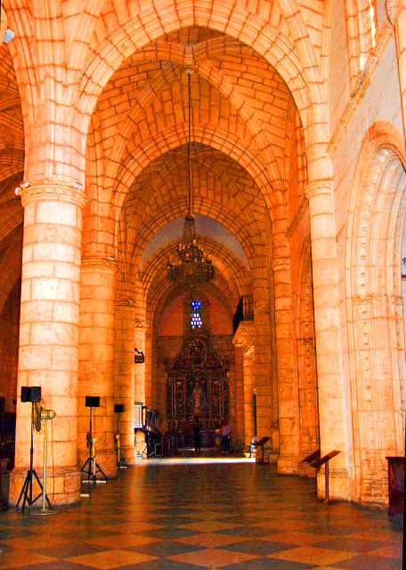 37_02-02-08_ Santo Domingo-Cathedral of Santa Maria of the Incarnation-110001.JPG