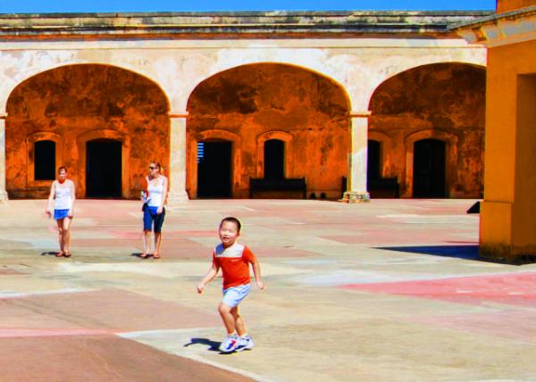 42_02-04-08_ Fort San Cristobal_Officer Quarters ʥ����˹�и�������Ӫ0001.JPG