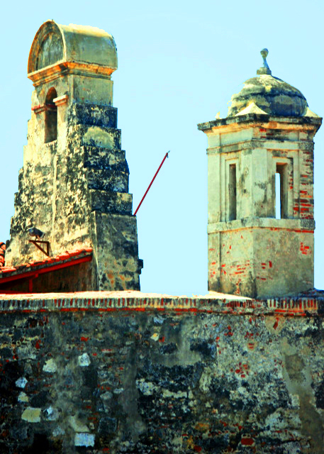 33_01-27-09_ Fort_San Felipe de Barajas Castle_Turrets w Crenelations �пڽ���0001.JPG