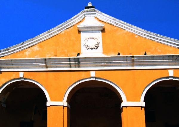 44_01-27-09_ Bldg_Las B��vedas w 47 Arches & 23 Domes as the Final Colonial Constructions in the Fortified City-1001.JPG