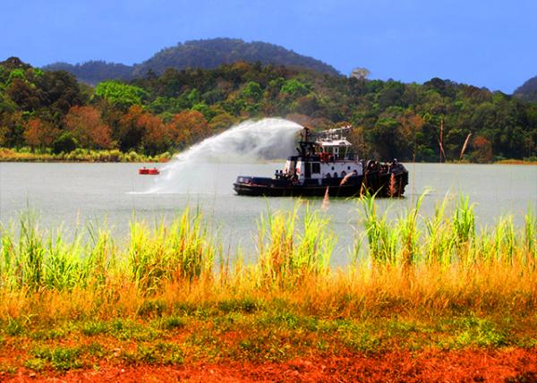 12_01-28-09_ Tug Boat.jpg