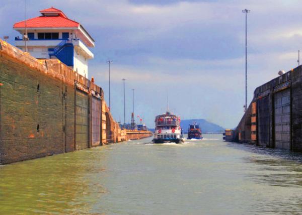 18_01-28-09_ Panama Canal Pedro Migule Locks-40001.JPG