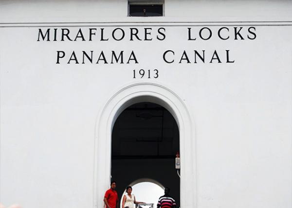 21_01-28-09_ Miraflores Lock_ Administration Bldg.jpg