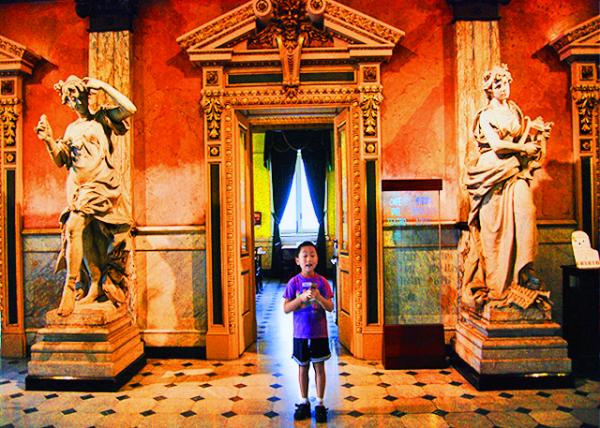08_01-29-09_ Natl Theater of Costa Rica_Marble Lobby  in Baroque Style-10001.jpg