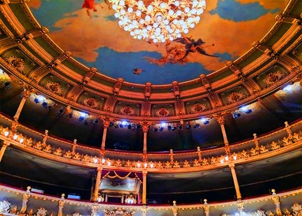 11_01-29-09_ Natl Theater of Costa Rica_Hall.jpg