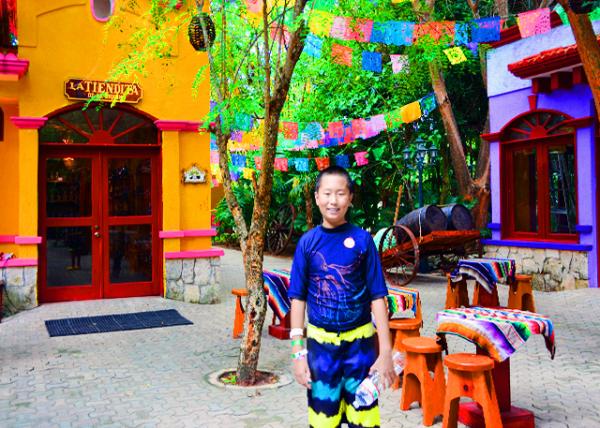 17_2014-08-04_Tequila Village-20001.JPG