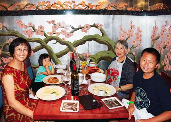 23_2014-08-04_Platinum Restaurant-10001.jpg