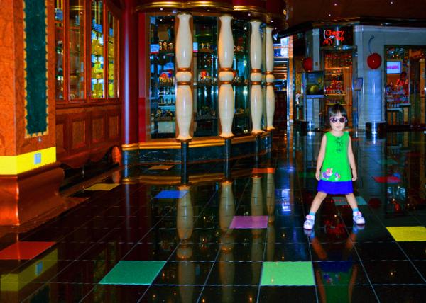 23_2014-08-05_Carnival Glory_Fun Shop0001.jpg