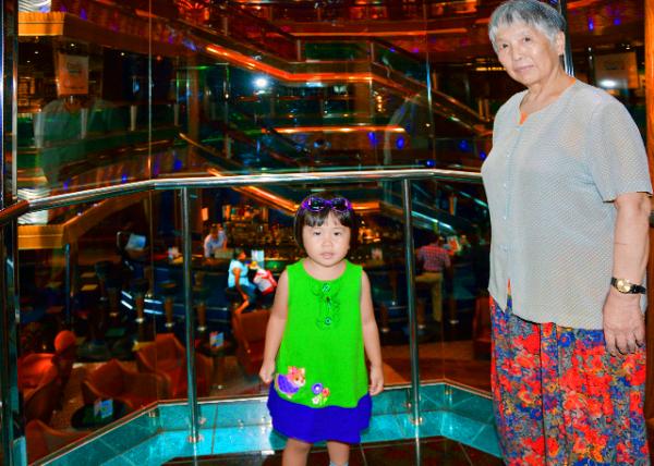 30_2014-08-05_Carnival Glory_Elevator0001.jpg