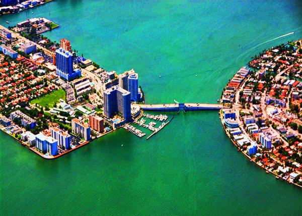 11_2014-08-09_Venetian Causeway in Miami ����˹ͭ����0001.JPG