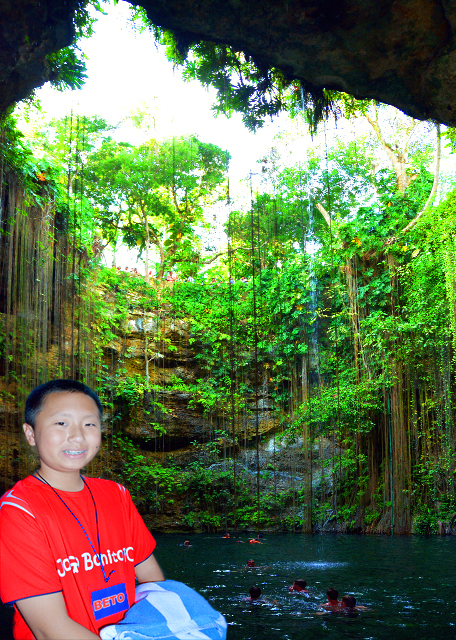 48_2014-11-03_Ik Kil_Cenote, a Large, Open-Air Sinkhole w Steep Walls Covered in Greenery-30001.jpg