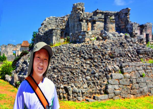 25_2014-11-04_Ruins w a Field of Gently Rolling Hills w Black & Grey Stone Outcroppings.jpg