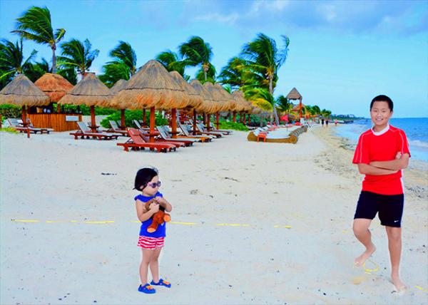 04_2014-11-04_Playa Mujeres_Beach Cabanas-20001.jpg