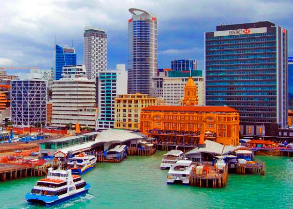 16_12-22-09_ Princes Wharf, a Former Commercial Wharf on the Waterfront and Currently a Multi-Story High-Class Mixed-Use Development & Cruise Ship Terminal ������ͷ.JPG