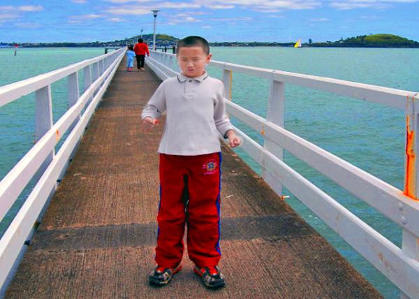 19_12-18-09_ Okahu Bay Wharf, a Perfect Vantage Point for Watching Boats-1.JPG