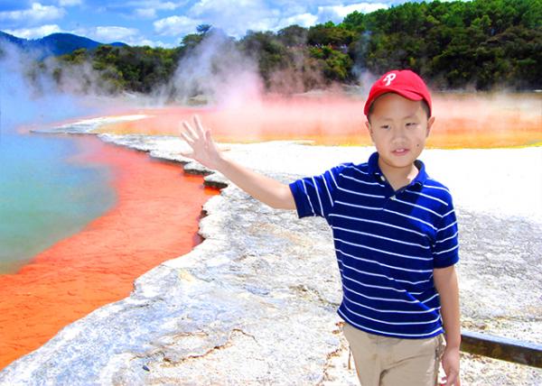 11_12-21-09_ Champagne Pool w the Outrageous Color ɫ��Ѥ�������ĳ�-40001.jpg