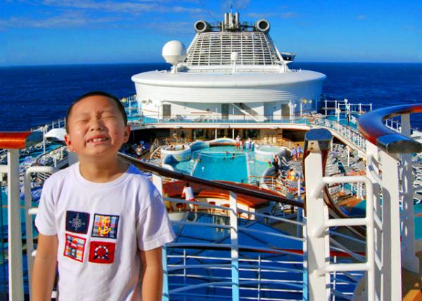 04_12-23-09_ Diamond Princess across Cook Strait ��������ʯ�����ִ��п�˺�Ͽ0001.JPG