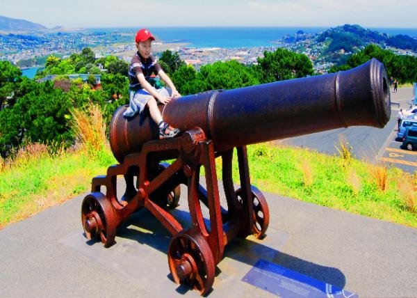 12_12-24-09_ Mt. Victoria_Signal Cannon �ź���-30001.JPG