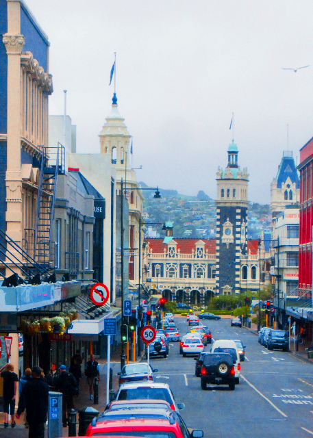 12_12-26-09_ Dunedin Railway Station Clocktower Seen from Lower Stuart Street ��˹ͼ�ؽ֡����ᶡ��վ��¥-10001.JPG