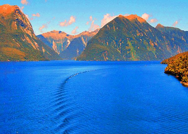 14_12-27-09 Milford Sound, Creating a Mesmerising, Picturesque, & Breathtaking Landscape w Towering Cliffs, Dramatic Waterfalls, Lush Rainforests, & Crystal-Clear Waters.JPG