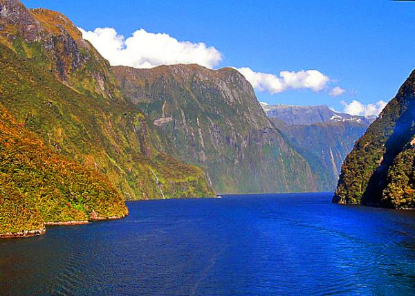 18_12-27-09_ Milford Sound_Gertrude's Saddle in Distance Զ��Ϊ��ǹ��������-60001.JPG